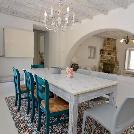 Mykonos 4 Bedroom Cycladic With Free Parking Βίλα
