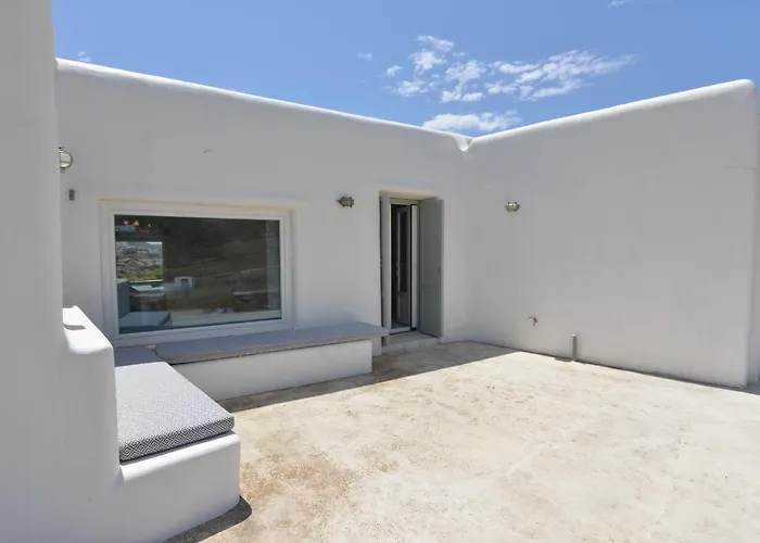 Mykonos 4 Bedroom Cycladic With Free Parking Villa *