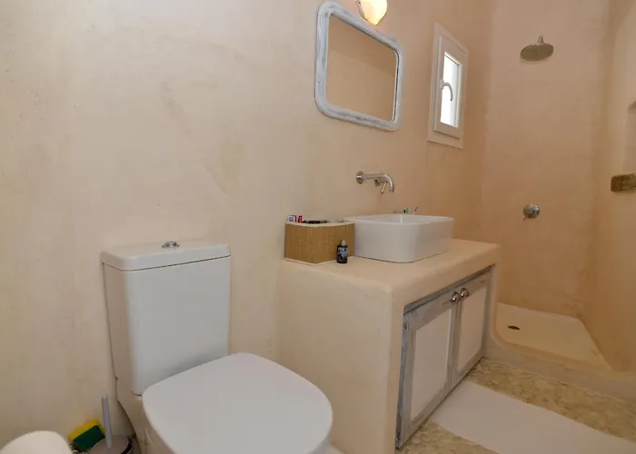 Mykonos 4 Bedroom Cycladic With Free Parking Vila *