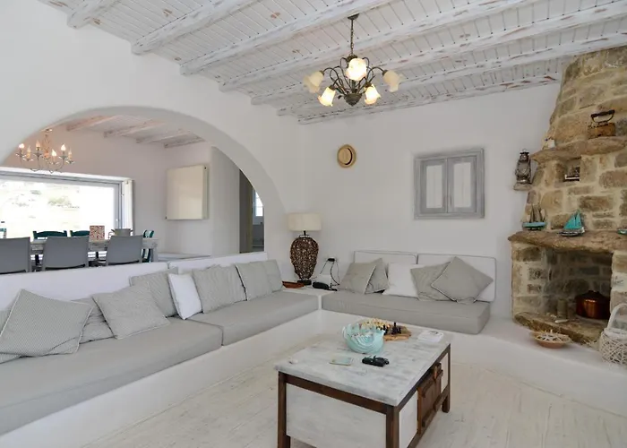 Mykonos 4 Bedroom Cycladic With Free Parking